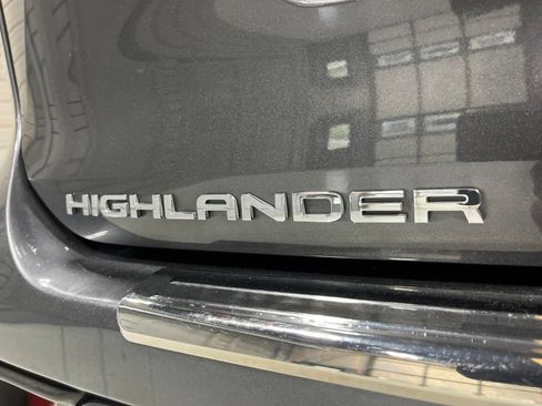 Used 2020 Toyota Highlander Limited AWD/4WD image 41