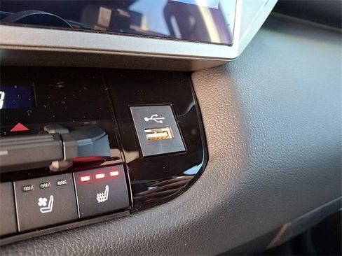 Used 2025 Toyota Sequoia Limited w/ Tow Technology Package image 26