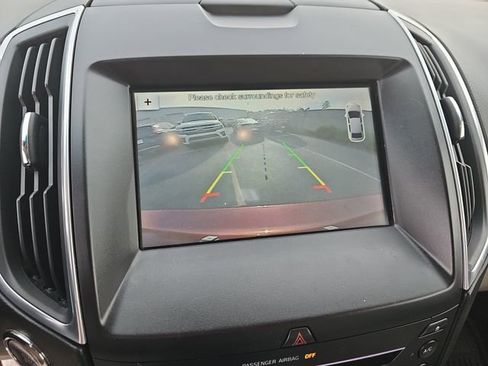 Used 2016 Ford Edge Titanium w/ Technology Package image 26