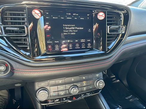 Used 2023 Dodge Durango GT image 33