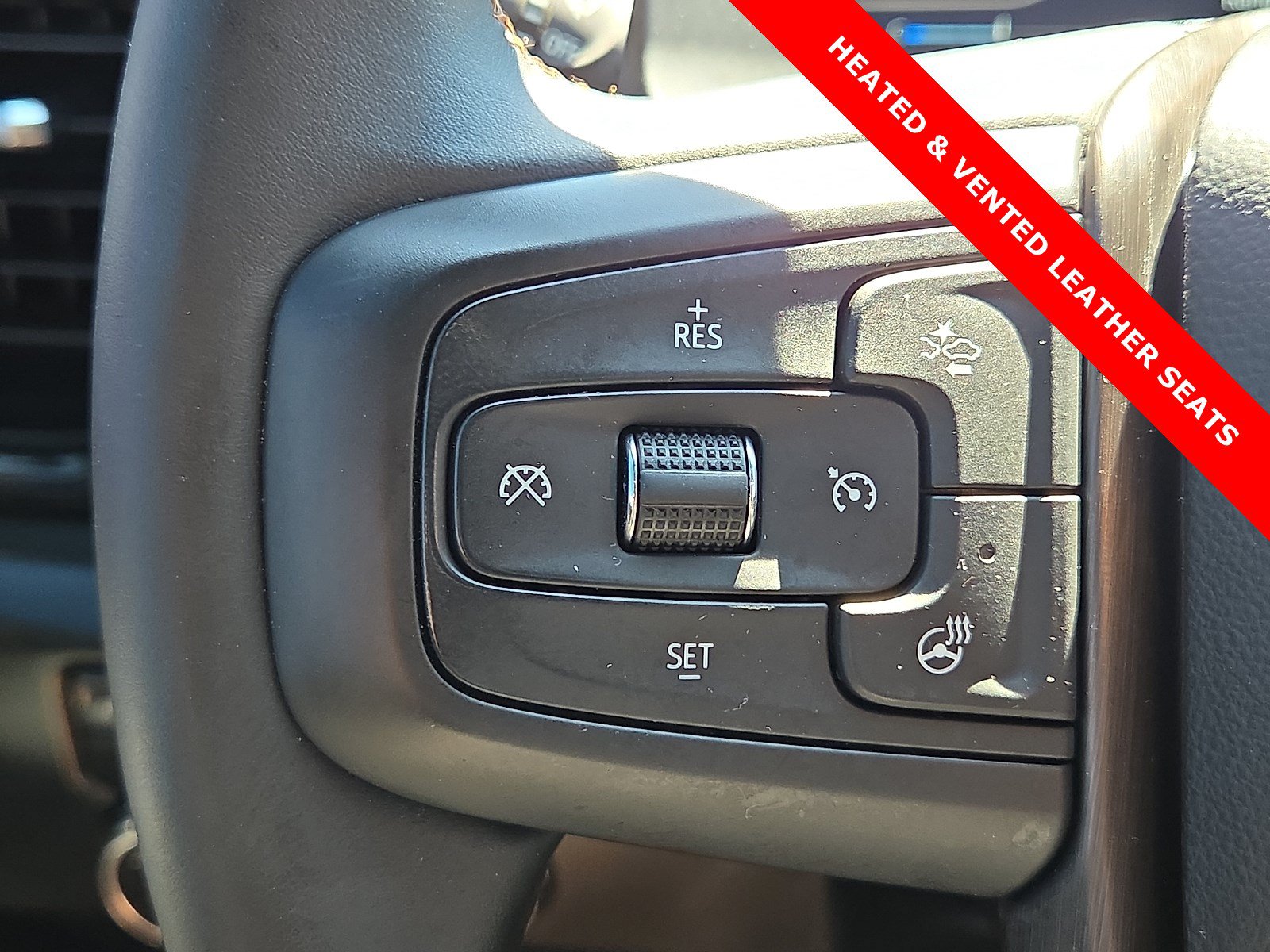 Used 2024 GMC Sierra 1500 AT4 w/ Technology Package AWD/4WD image 21