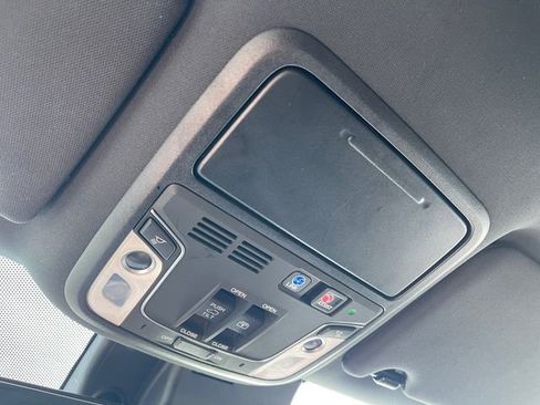 Used 2022 Honda Pilot Black Edition image 38