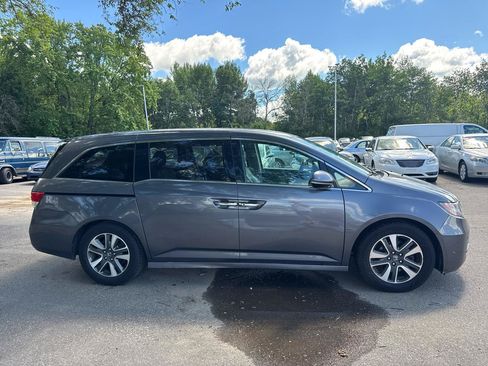 Used 2016 Honda Odyssey Touring image 4