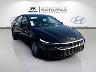 New 2026 Hyundai Elantra SE video 1
