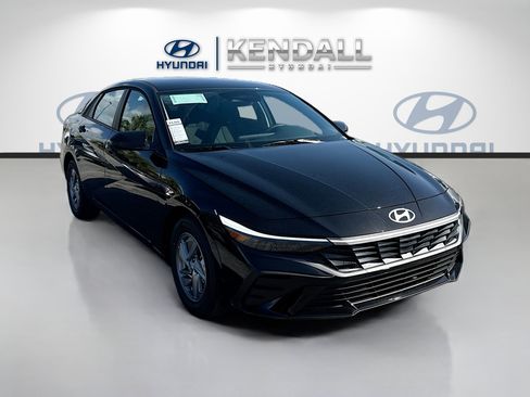 New 2026 Hyundai Elantra SE image 1