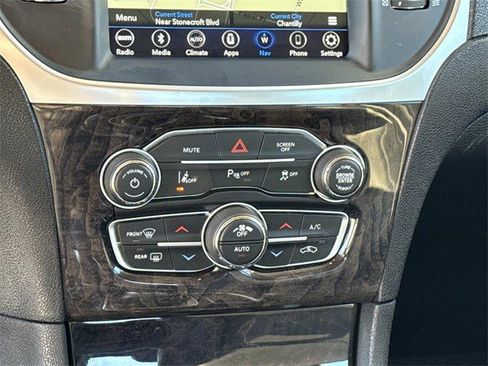 Used 2019 Chrysler 300 Limited w/ Safetytec Plus Group image 22