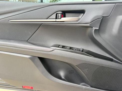 Used 2025 Toyota Camry SE w/ Convenience Package FWD image 23