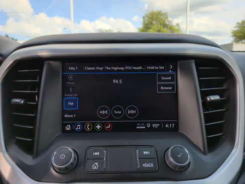 Used 2023 GMC Acadia SLE w/ Driver Convenience Package FWD image 23