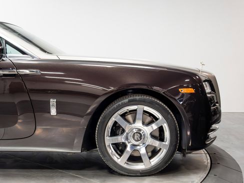 Used 2015 Rolls-Royce Wraith RWD image 23