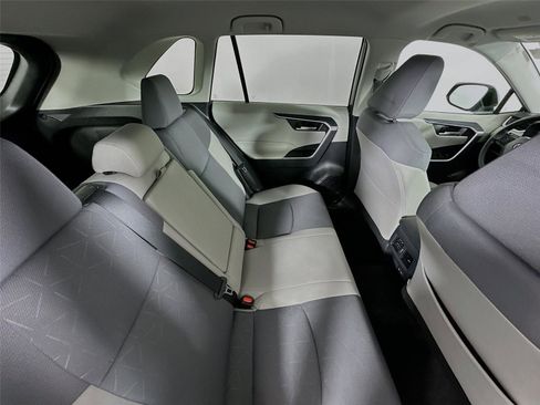 Used 2025 Toyota RAV4 XLE image 24