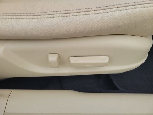 Used 2012 Honda Crosstour EX-L image 9