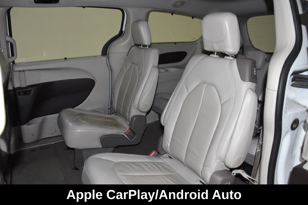 Used 2020 Chrysler Pacifica Touring-L FWD image 28
