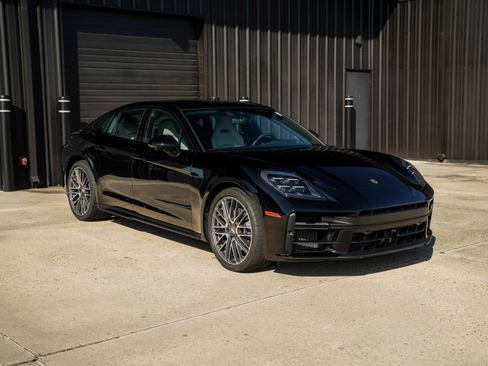 New 2026 Porsche Panamera 4 image 7