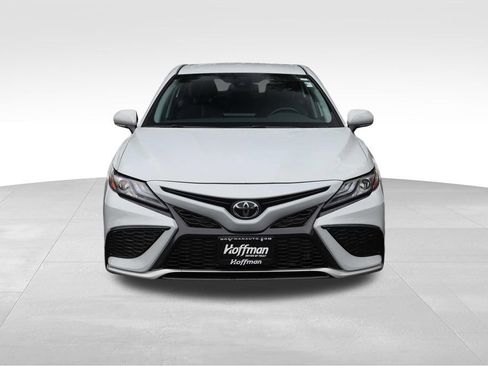 Used 2024 Toyota Camry XSE FWD image 3