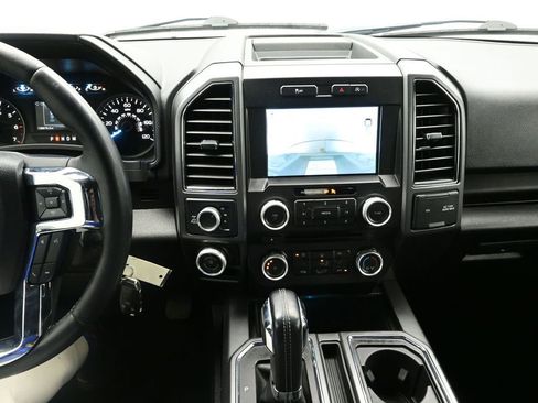 Used 2018 Ford F150 XLT w/ Equipment Group 302A Luxury image 19