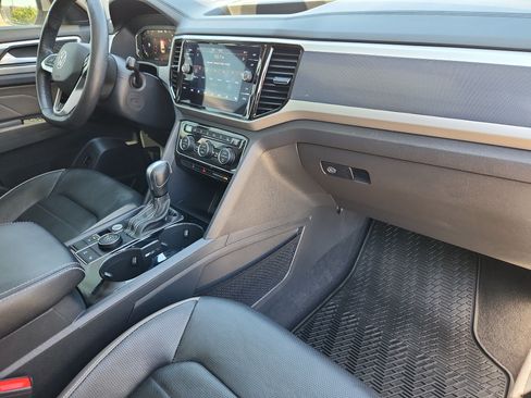 Used 2023 Volkswagen Atlas SEL Premium AWD/4WD image 16