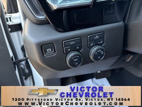 Used 2025 Chevrolet Silverado 1500 LT image 14