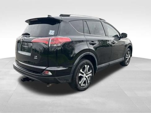 Used 2018 Toyota RAV4 LE w/ All Weather Liner Package AWD/4WD image 4