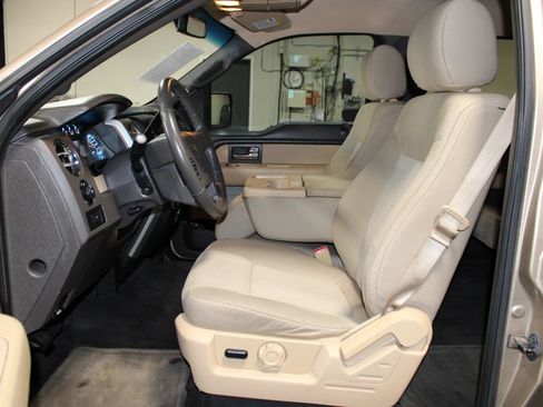 Used 2014 Ford F150 XLT w/ XLT Chrome Package RWD image 8