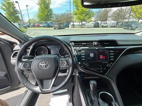 Used 2018 Toyota Camry XLE w/ Driver Assist Package FWD image 14