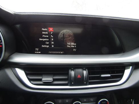 Used 2019 Alfa Romeo Stelvio Ti Sport w/ Quick Order Package 22S Sport AWD/4WD image 26