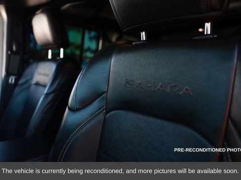 Used 2022 Jeep Wrangler Unlimited Sahara image 21
