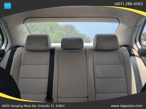 Used 2010 Volkswagen Jetta SE FWD image 29