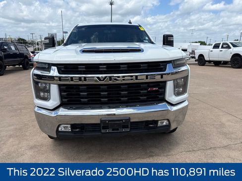 Used 2022 Chevrolet Silverado 2500 LT w/ Convenience Package AWD/4WD image 2