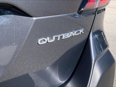 Used 2024 Subaru Outback Premium AWD/4WD image 31