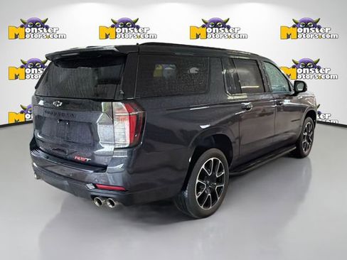 Used 2025 Chevrolet Suburban RST w/ Sun And Tow Package image 4