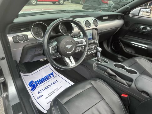 Used 2022 Ford Mustang Premium image 12