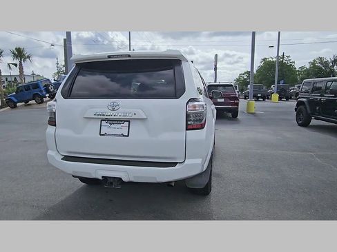 Used 2018 Toyota 4Runner SR5 Premium RWD image 34