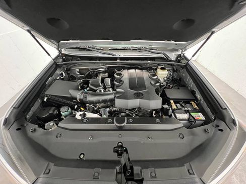 Used 2016 Toyota 4Runner SR5 image 27