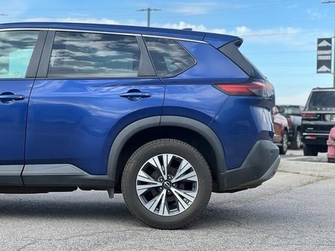 Used 2022 Nissan Rogue SV AWD/4WD image 5