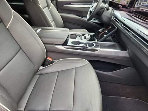 New 2026 Cadillac Escalade ESV Sport w/ Touring Package AWD/4WD image 23