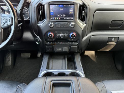 Used 2021 GMC Sierra 1500 AT4 w/ AT4 Premium Package image 8