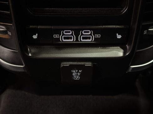 Used 2021 RAM 1500 Laramie image 13