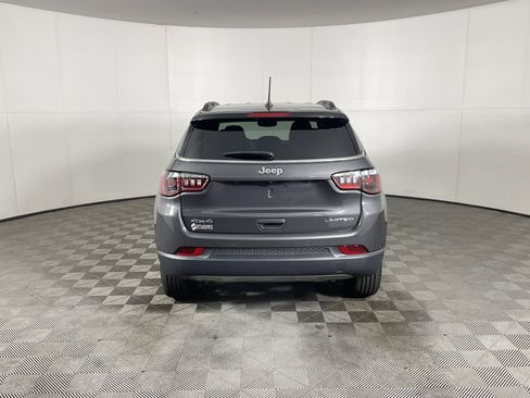 Used 2024 Jeep Compass Limited image 4
