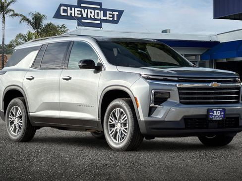 New 2026 Chevrolet Traverse LT FWD image 39