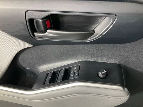 Used 2023 Toyota Highlander LE image 15