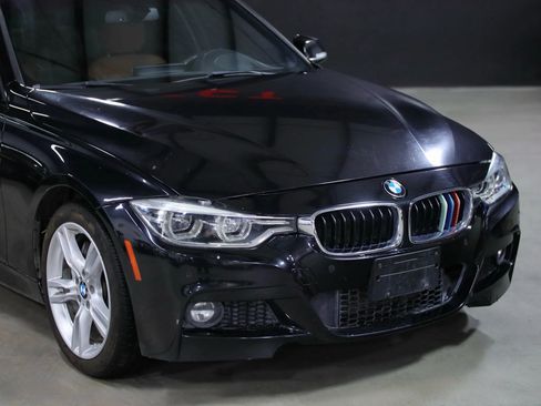 Used 2018 BMW 330i xDrive Sedan w/ M Sport Package image 2