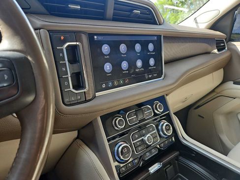 Certified 2021 GMC Yukon XL Denali AWD/4WD image 46