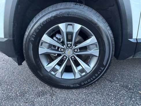 Used 2025 Chevrolet Equinox LT image 29