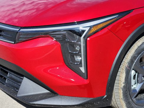 New 2026 Kia K4 LXS image 6