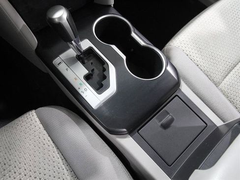 Used 2013 Toyota Camry LE image 13