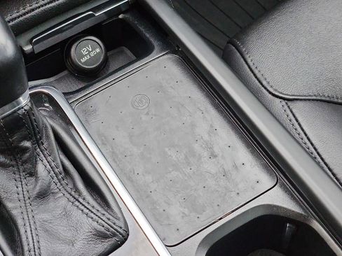 Used 2021 Volvo XC90 T5 Momentum w/ Climate Package image 26