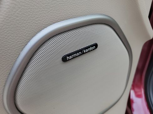 Used 2017 Jeep Grand Cherokee Overland image 23