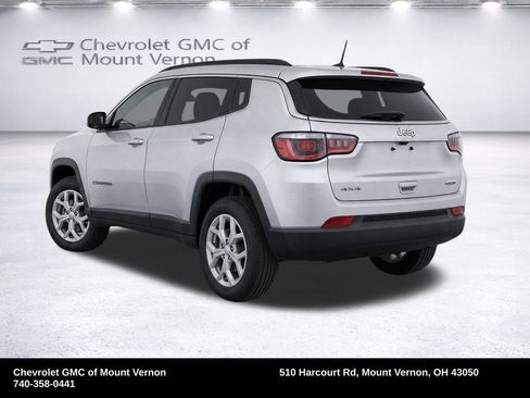 Used 2024 Jeep Compass Latitude AWD/4WD image 34