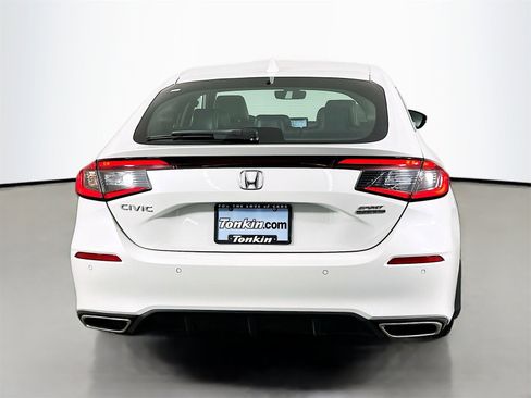 Used 2022 Honda Civic Sport Touring image 6