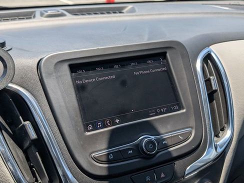 Used 2024 Chevrolet Equinox LS FWD image 21